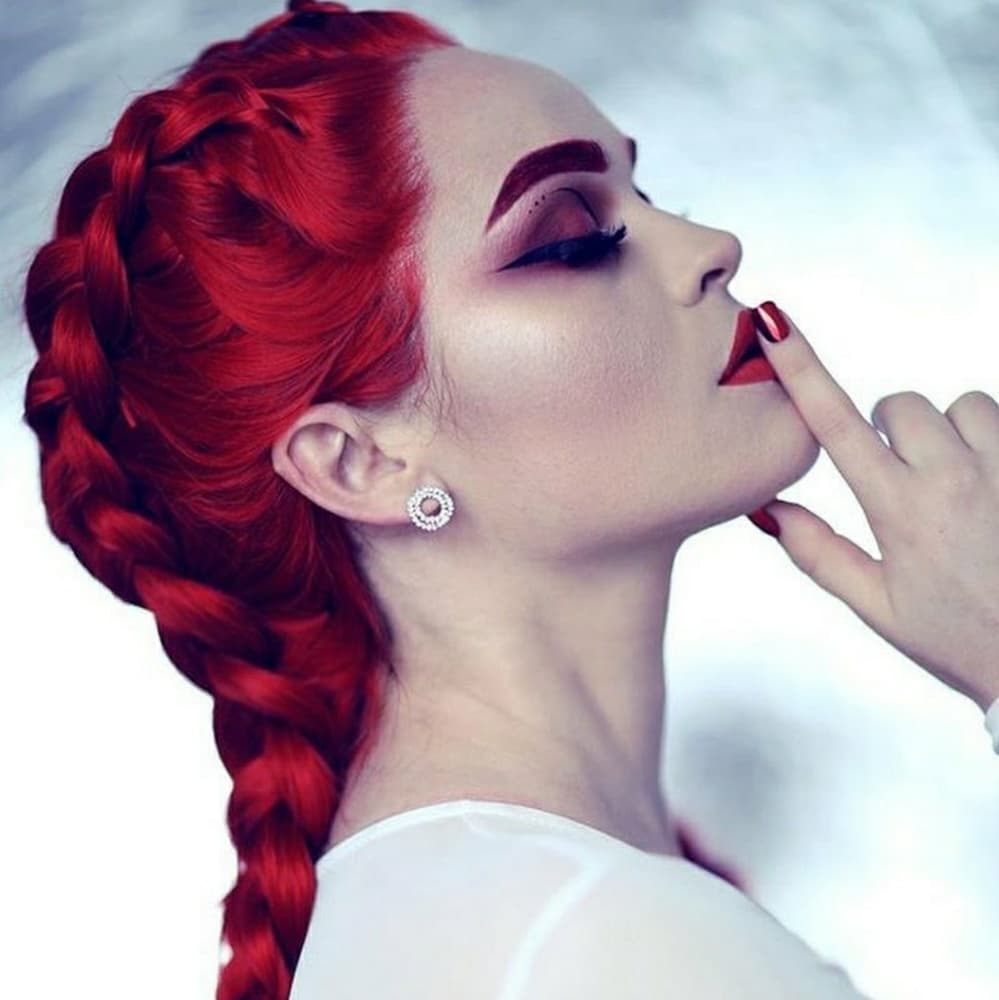 Red Beauty LaceFront Wig - Thumbnail 3