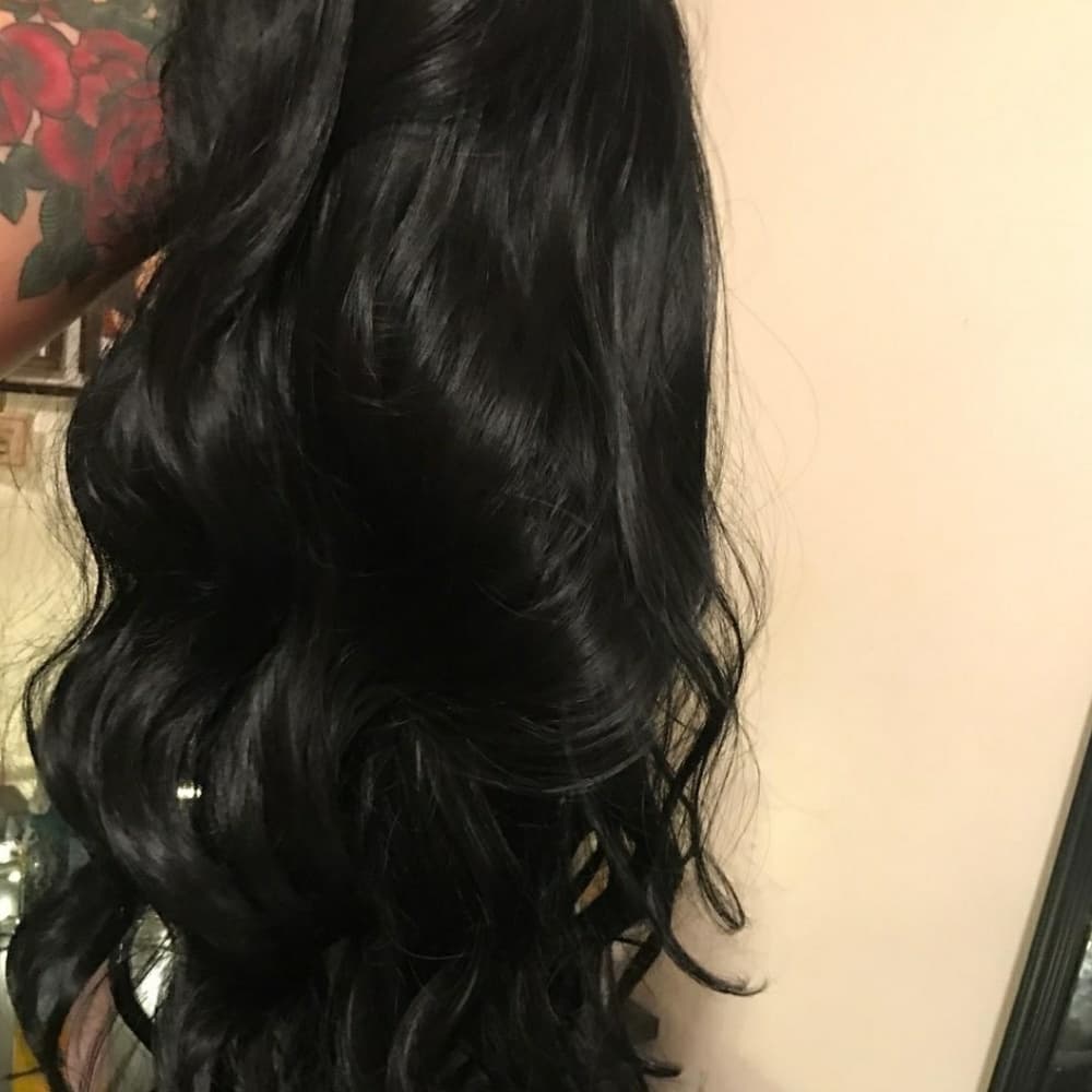 Wavy Beauty Lace Front Wig 22-24 inches - Thumbnail 6