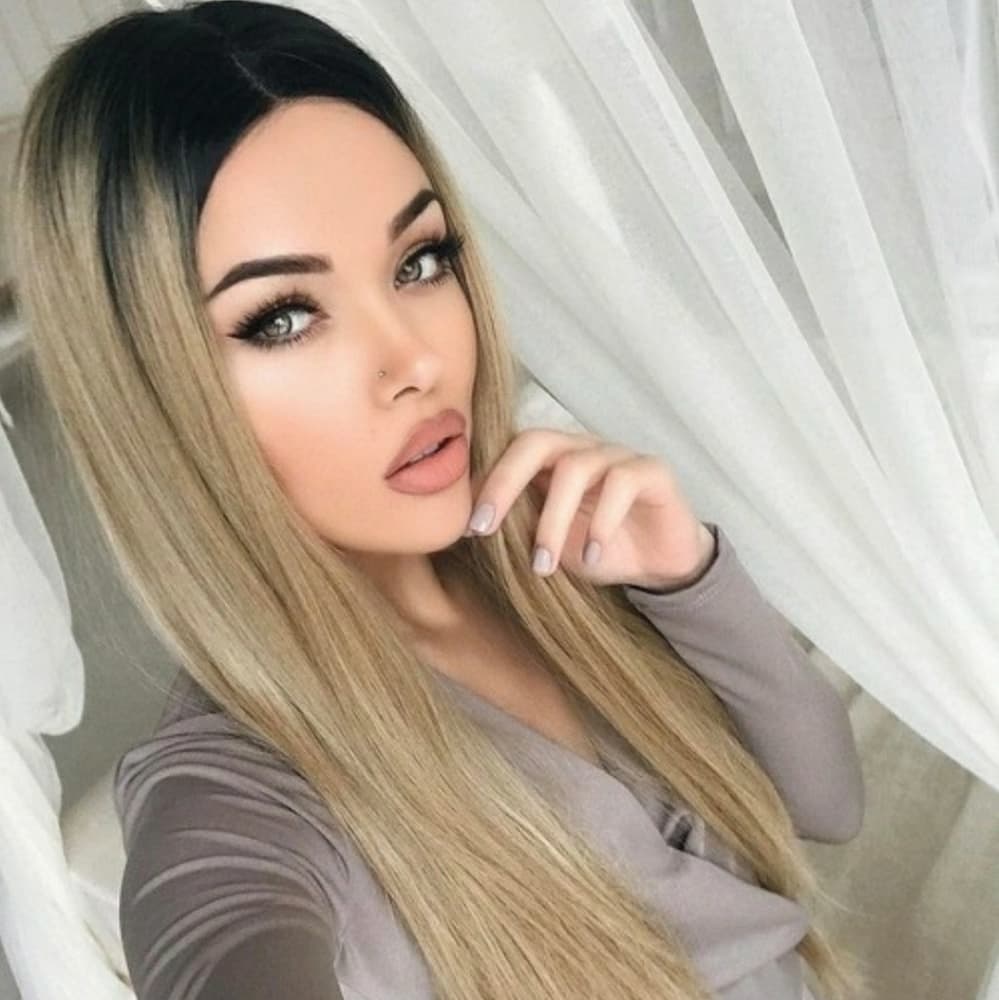 Ombre Blonde Beauty LaceFront Wig 22-24 inches!! - Thumbnail 2