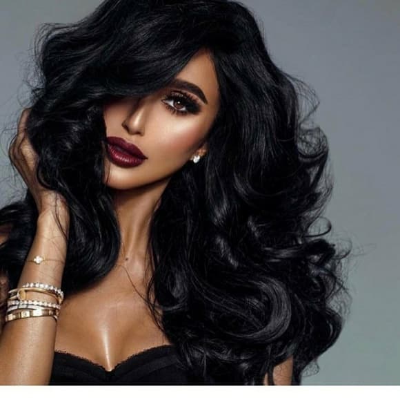 Pretty Bodywave Beauty Lacefront Wig 24-26 inches! - Thumbnail 9