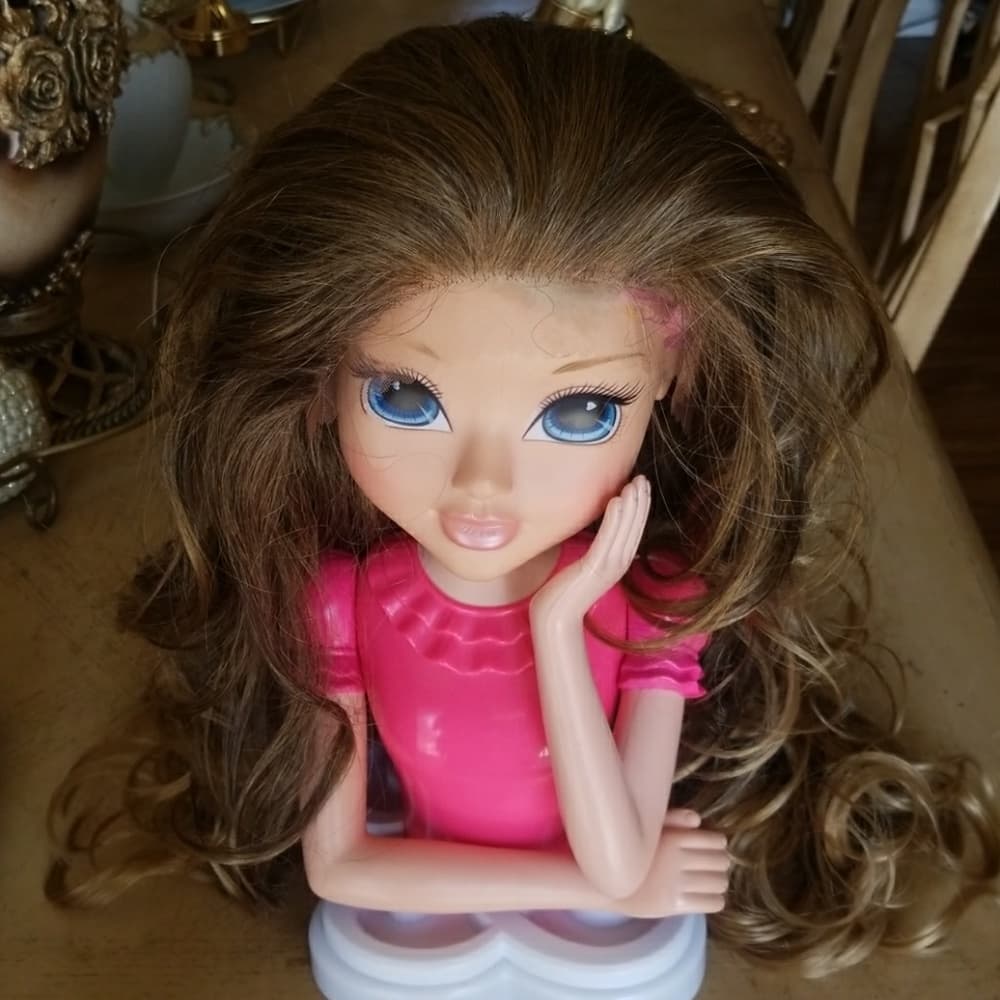 Blondish Beauty Dolled Up LaceFront Wig - Thumbnail 2