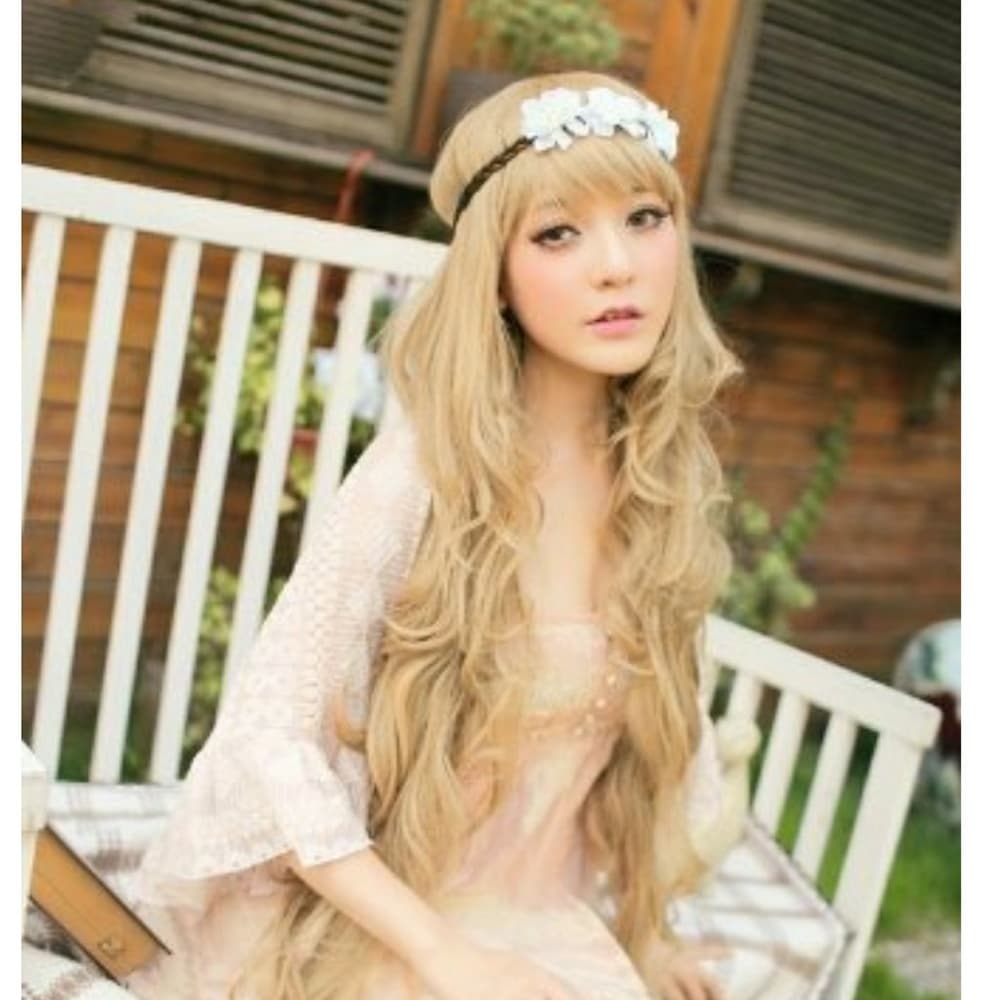 Blonde Beauty Wig 30-34 inches - Thumbnail 3