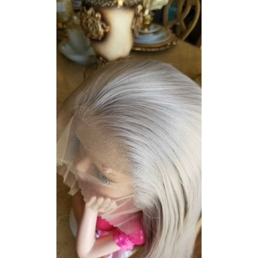 White Blonde LaceFront Wig 24-26 inches!! - Thumbnail 3