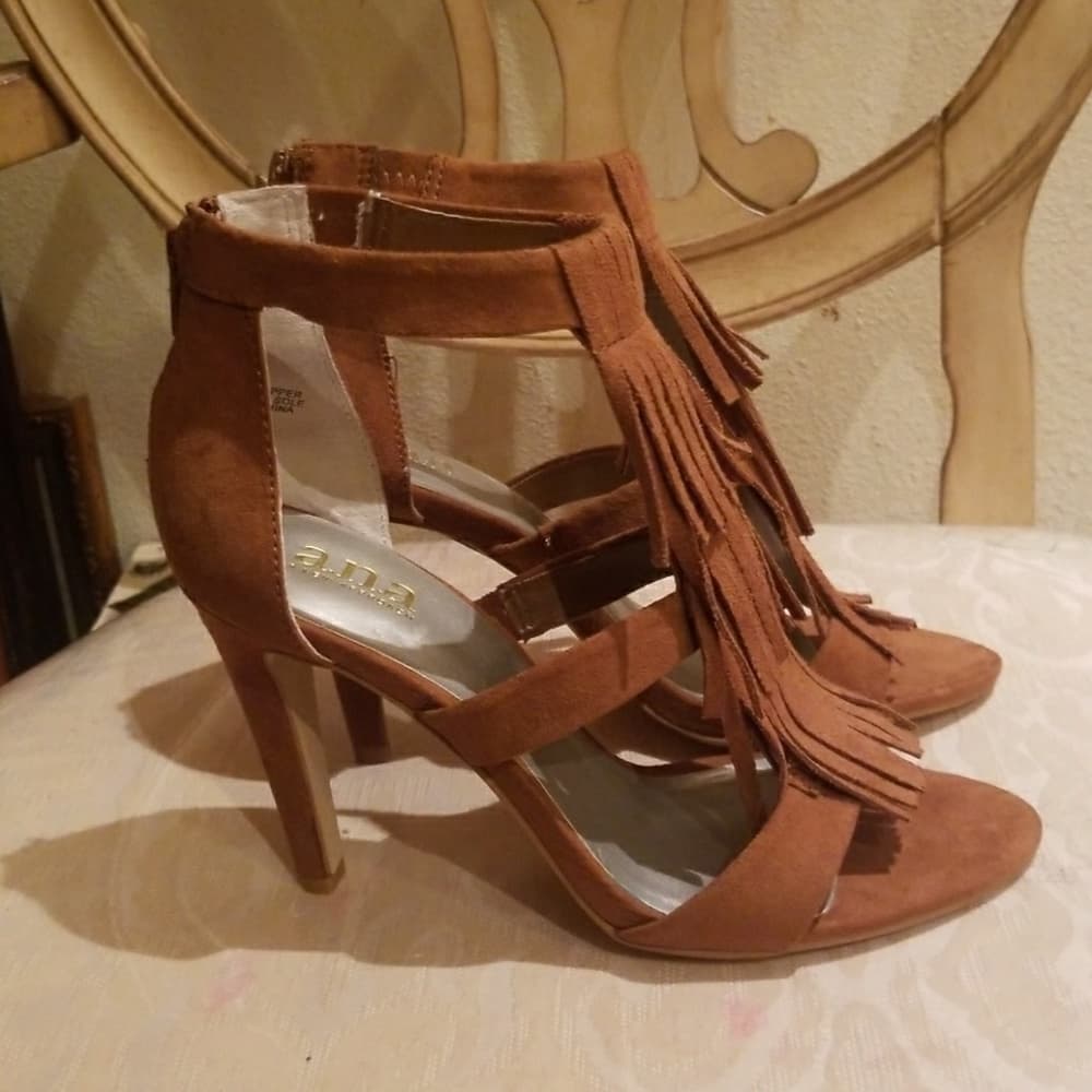 Beautiful Ana Camel Color Heels - Thumbnail 3