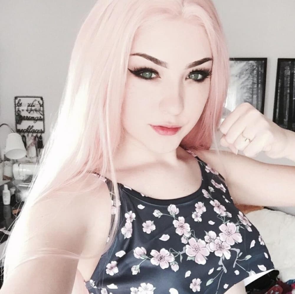 Pink Beauty LaceFront Wig 22-24 inches!! - Thumbnail 2