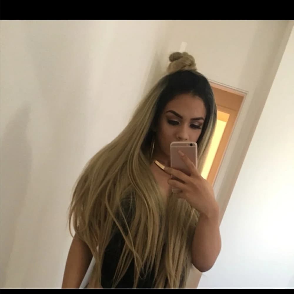 Ombre Blonde Beauty LaceFront Wig 22-26 inches!! - Thumbnail 5