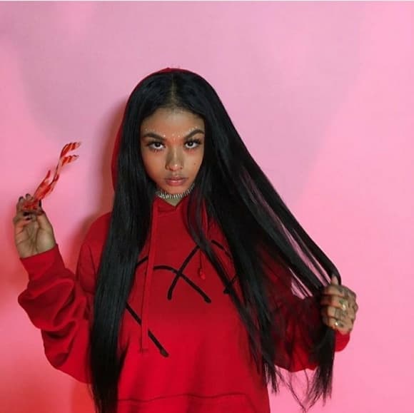 Yaki Beauty Lace Front Wig 26-28 inches!! - Thumbnail 4