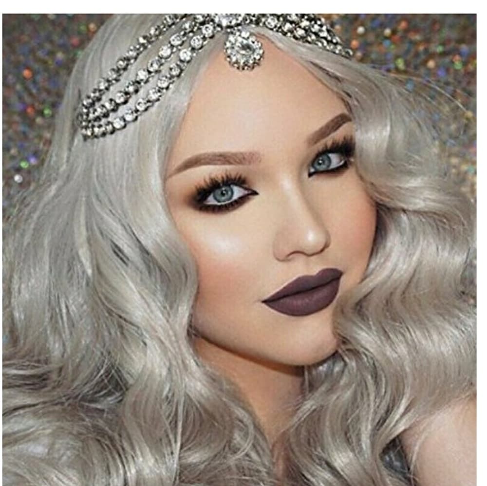 Gray Beauty LaceFront Wig 22-26 inches!! - Thumbnail 2