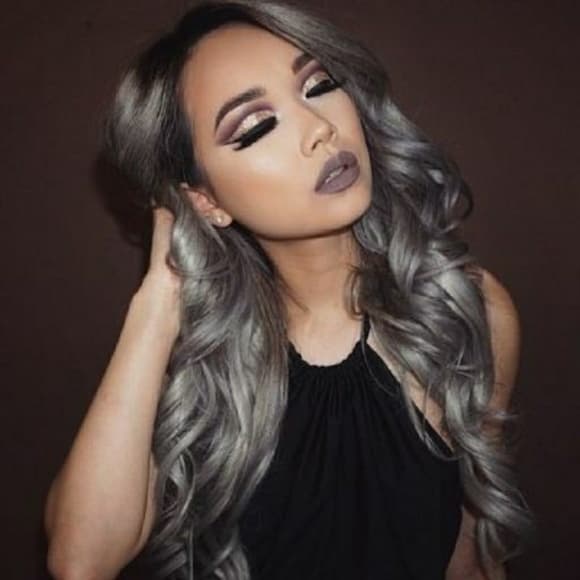 Ombre Gray Beauty LaceFront Wig 22-24 inches!! - Thumbnail 5