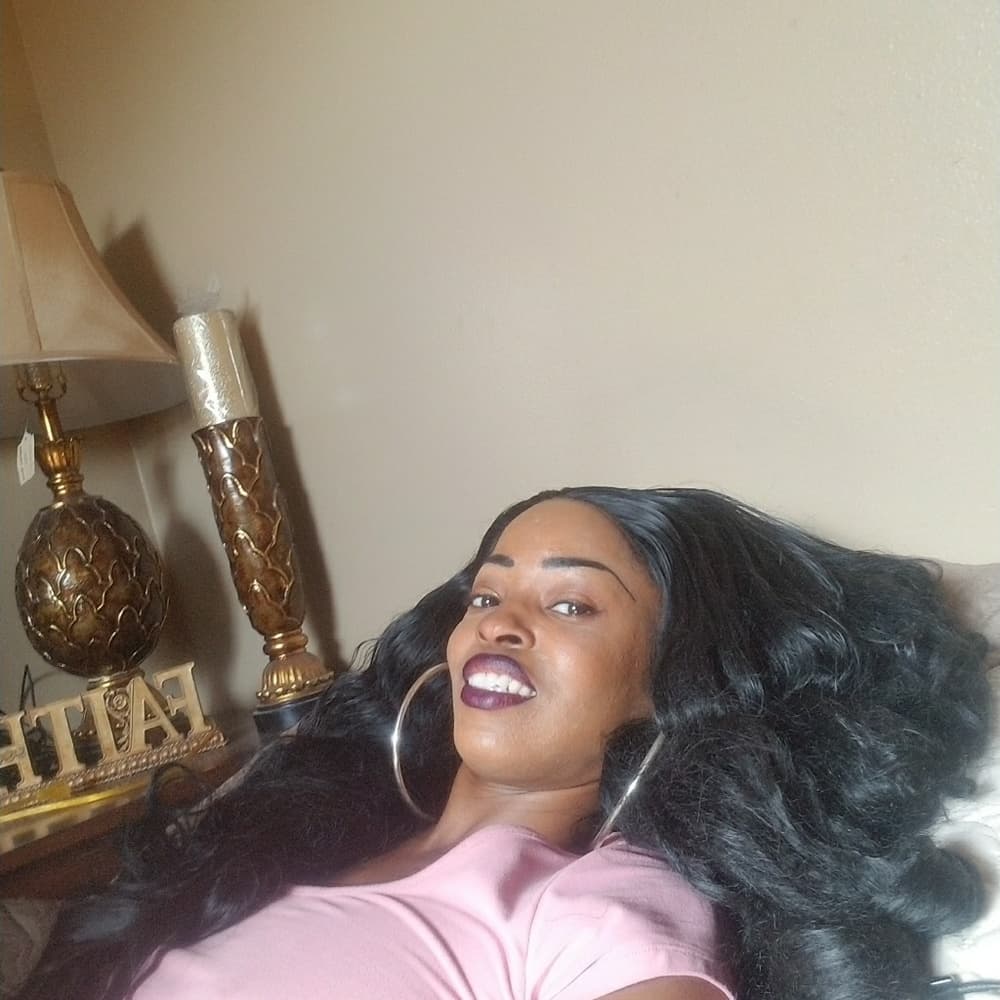 Wavy Beauty LaceFront Wig 22-26 inches!! - Thumbnail 5