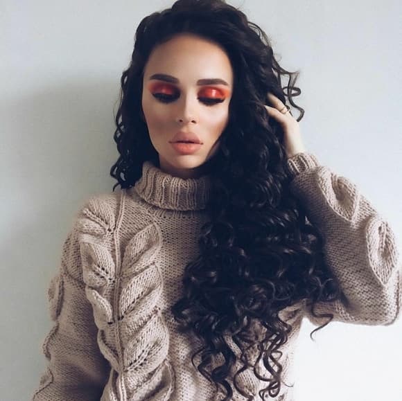 Brown Beauty Lacefront Wig 26-28 inches! - Thumbnail 4