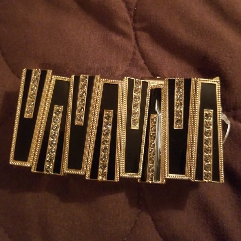 Beautiful Black and Gold Beauty Bracelet Set - Thumbnail 8