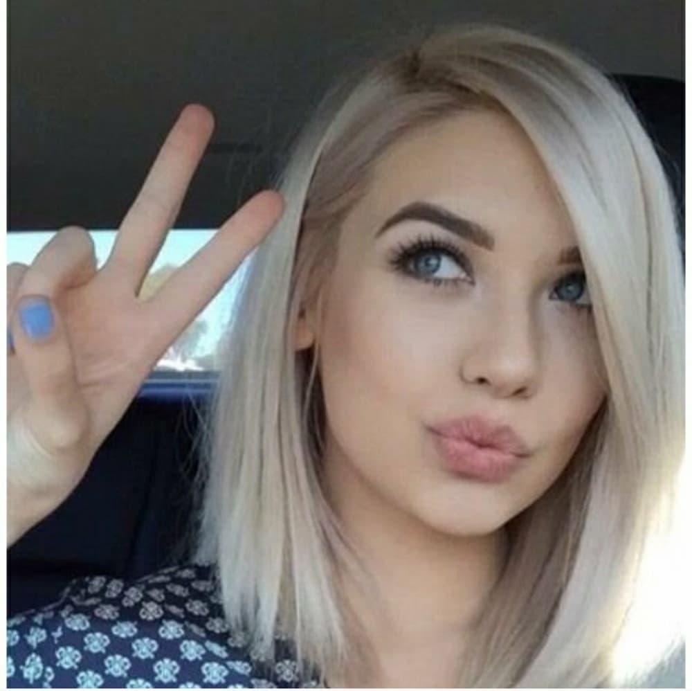 White Blonde Ombre Lacefront Wig 12 inches!! - Thumbnail 2