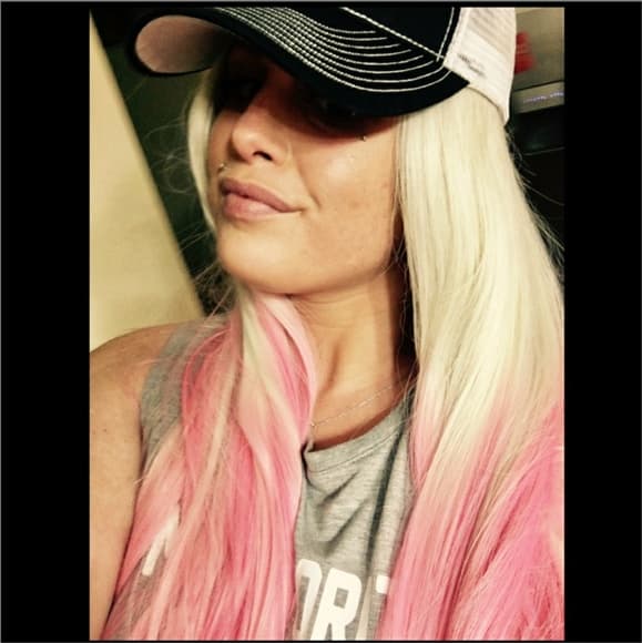 Ombre Pink Blonde Beauty LaceFront Wig 22-26 inch - Thumbnail 3