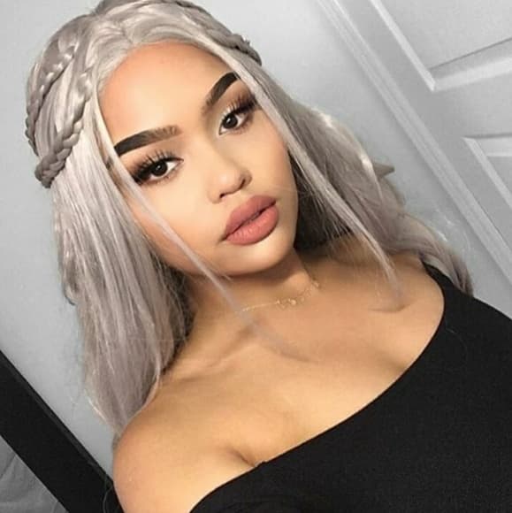 Gray Beauty LaceFront Wig 22-24 inches!! - Thumbnail 2