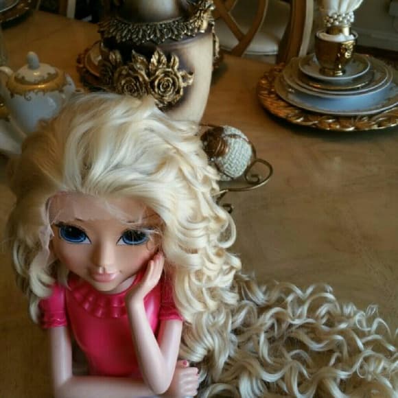 Blonde Beauty Bombshell Lace Front Wig 26-28 inch! - Thumbnail 2