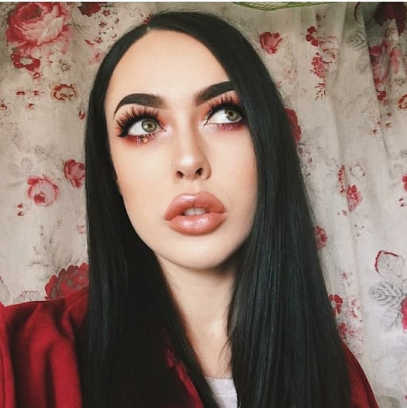 Straight Beauty LaceFront Wig 24-26 inches!! - Thumbnail 9