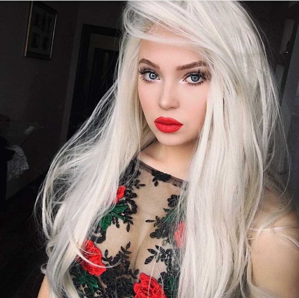 Blonde Beauty LaceFront Wig 22-24 inches!!