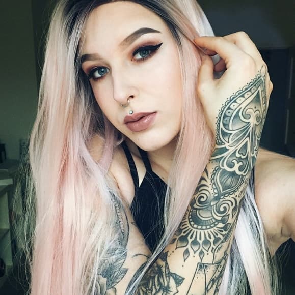 Ombre Pink Beauty LaceFront Wig 24-28 inches!! - Thumbnail 5