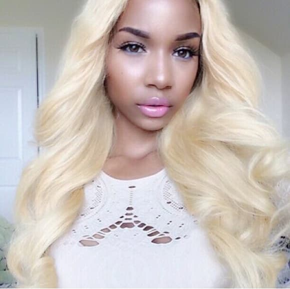 Blonde Beauty LaceFront Wig 24-26 inches!! - Thumbnail 6