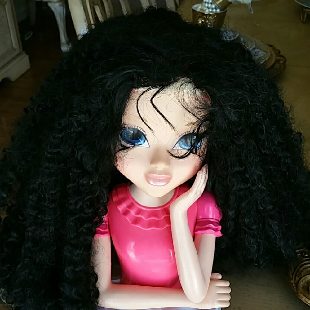 Used Kinky Curly Wig 22 inches! - Thumbnail 3