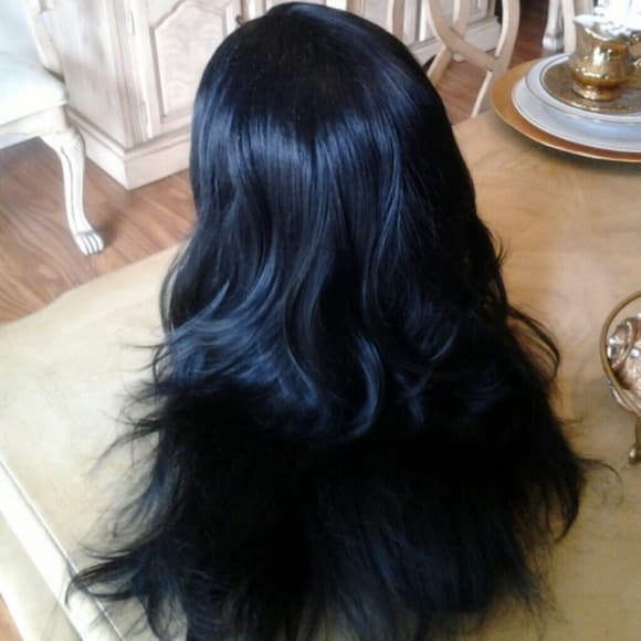 Beautiful used straight wave lace front wig 22 inc - Thumbnail 3