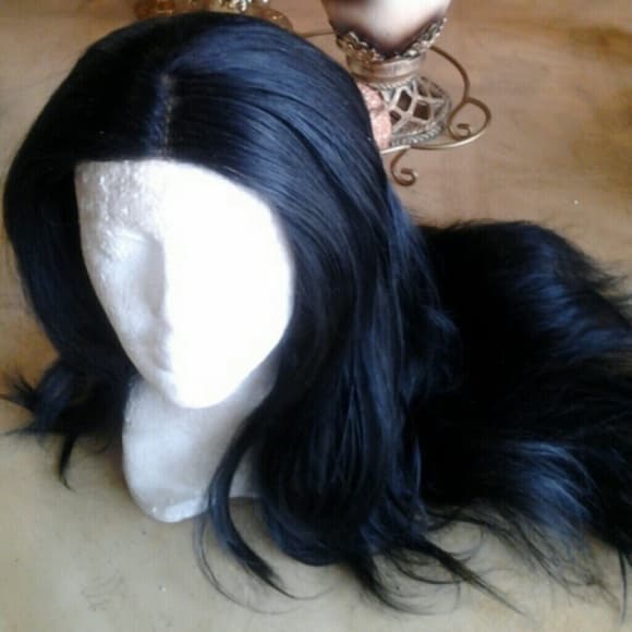 Beautiful used straight wave lace front wig 22 inc - Thumbnail 4