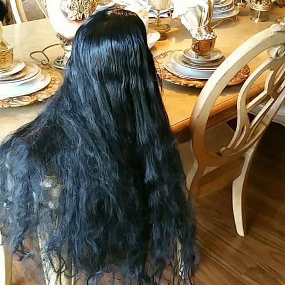 Used Loose Curly Wave Wig 26-30 inches!! - Thumbnail 9