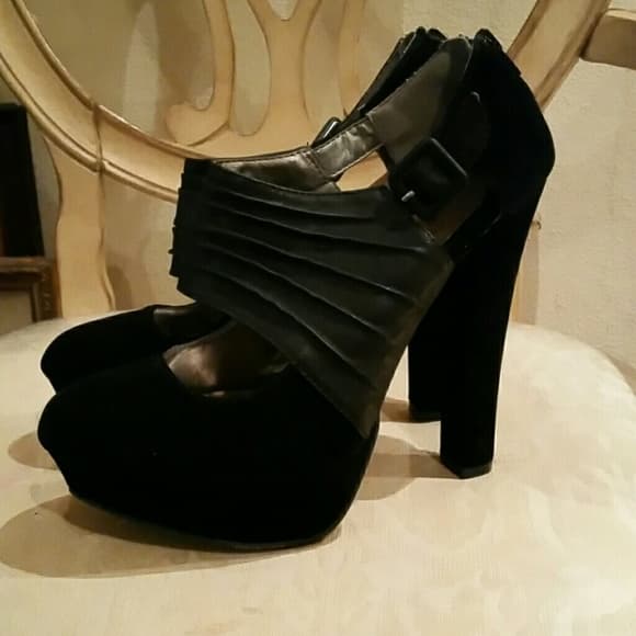 Black Dress Heels - Thumbnail 5