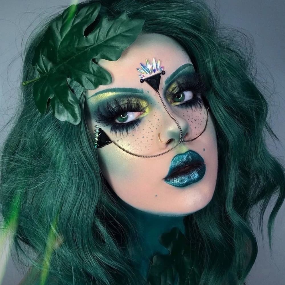 Dark Green Beauty Lace Front Wig