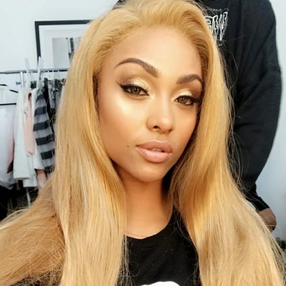 Blonde Golden Goddess Beauty LaceFront Wig 24 inch - Thumbnail 3