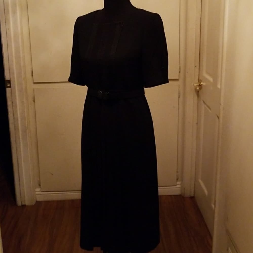 Black Dress - Thumbnail 3
