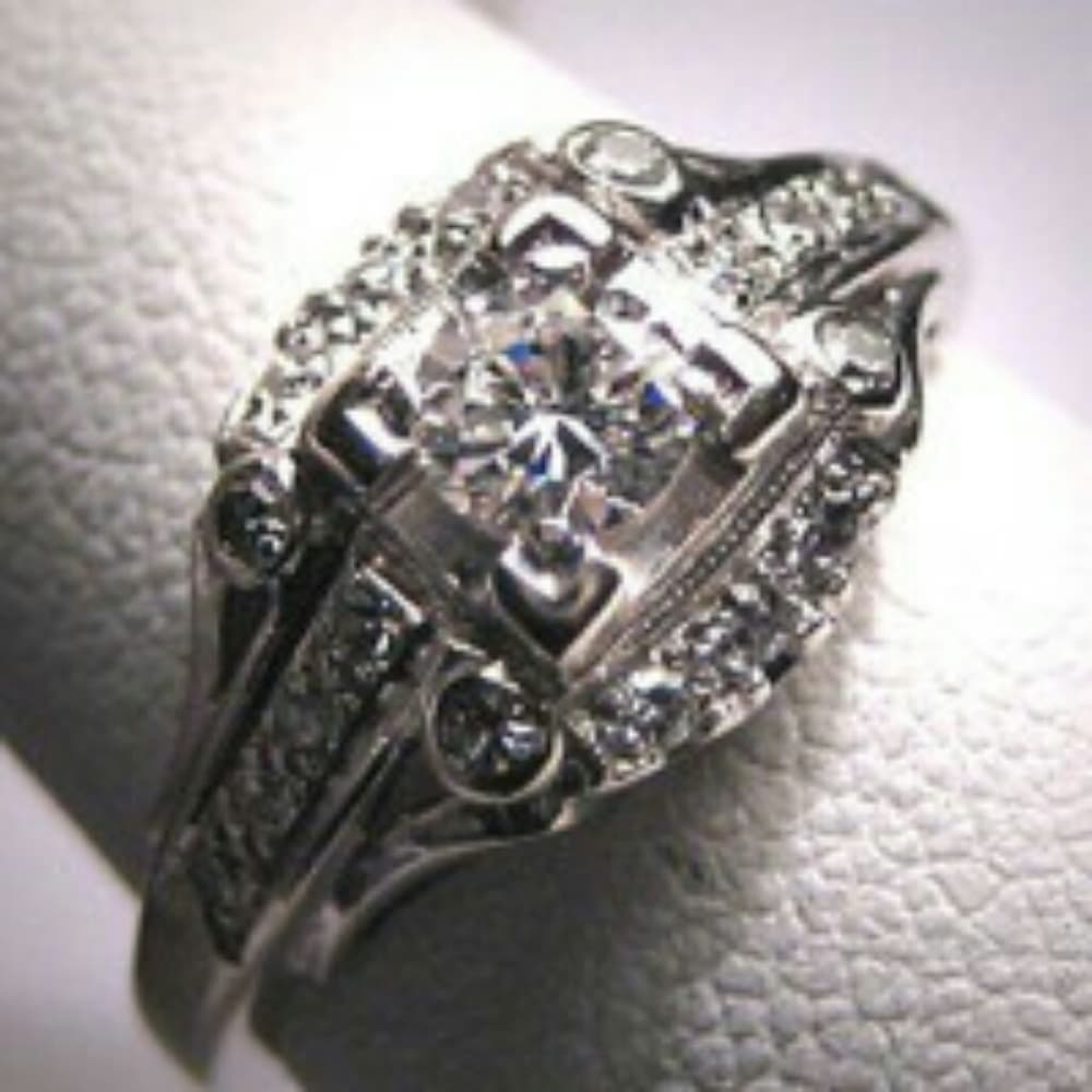Beautiful Wedding Ring - Thumbnail 2