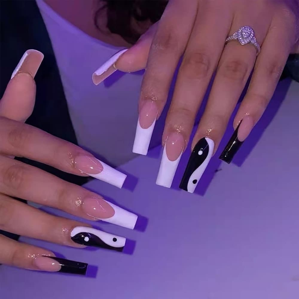 Beautiful Black Coffin False Press on Nails 🦋 - Thumbnail 2