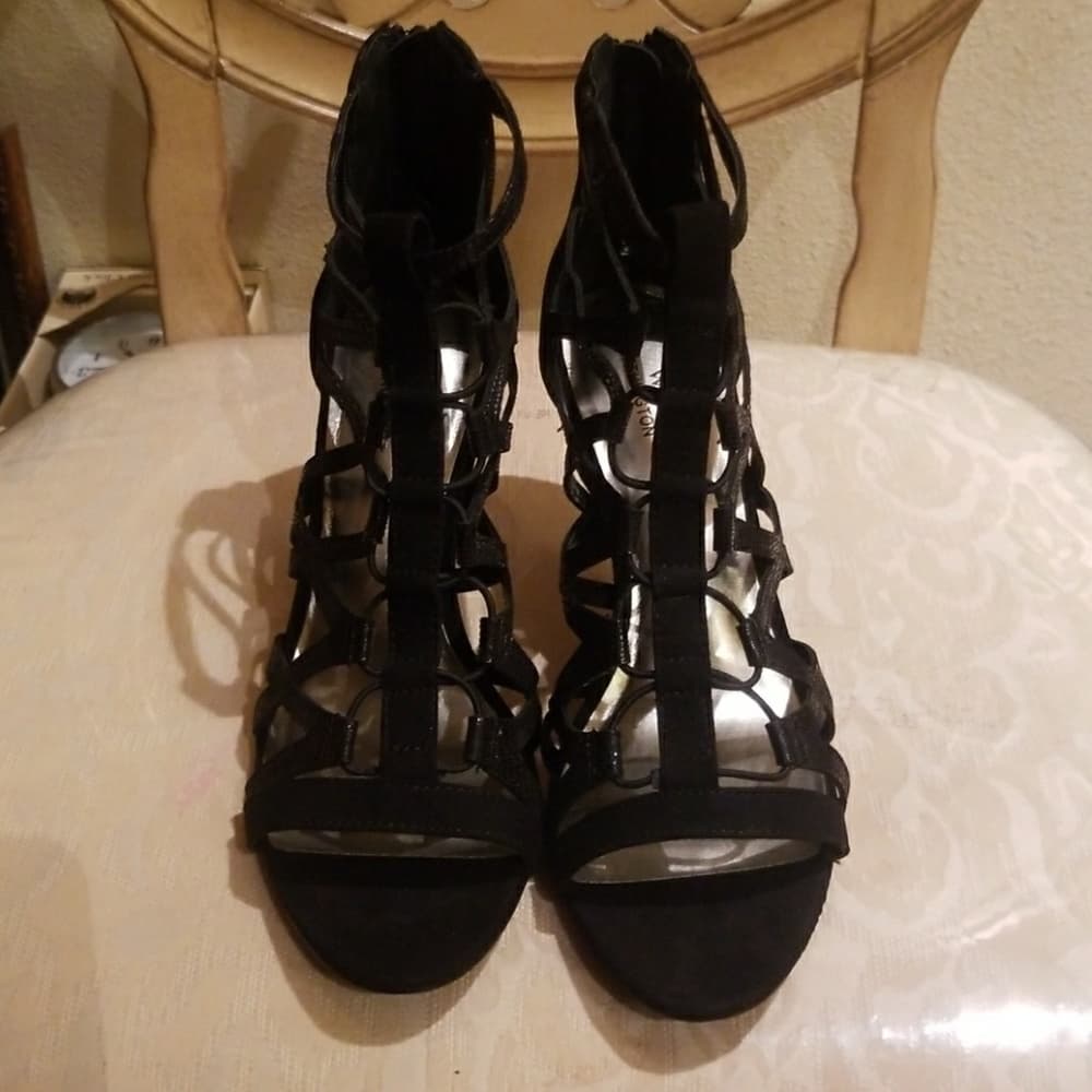 Black Beauty Heels - Thumbnail 2