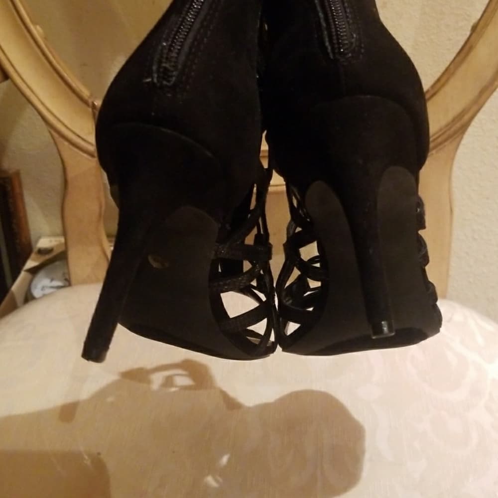 Black Beauty Heels - Thumbnail 6