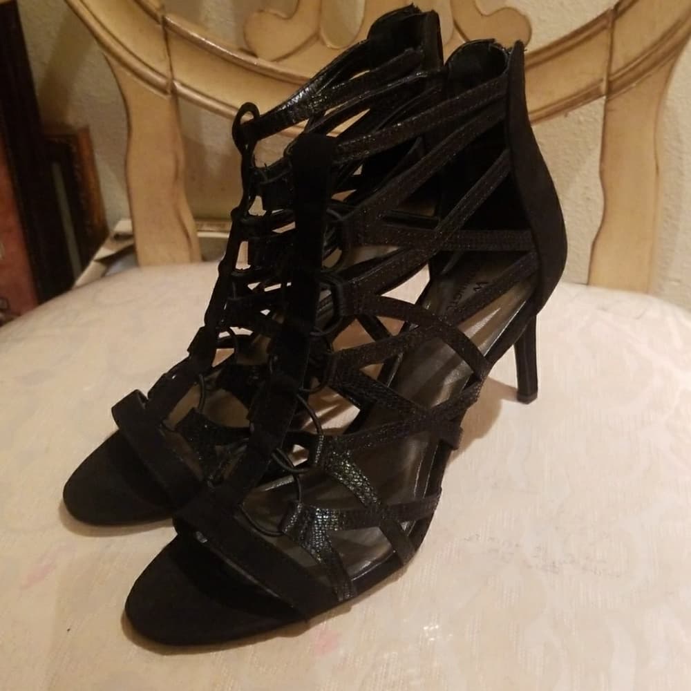 Black Beauty Heels - Thumbnail 3