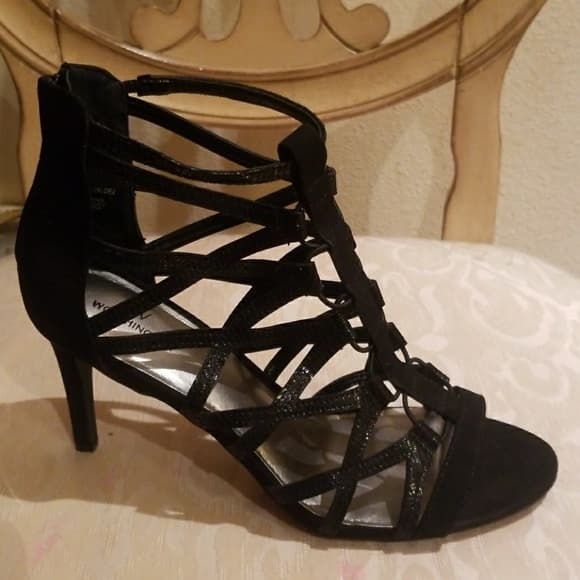 Black Beauty Heels - Thumbnail 9