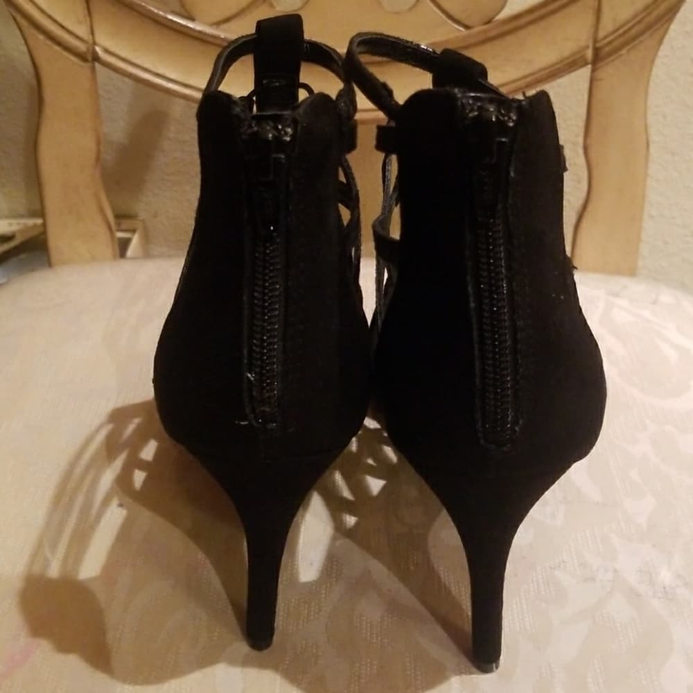 Black Beauty Heels - Thumbnail 5