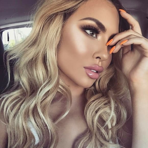 Blonde Beauty Wig 24-28 inches!! - Thumbnail 7