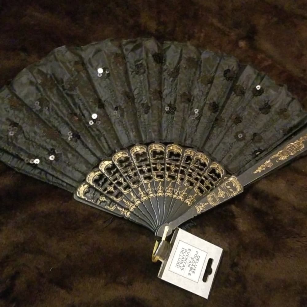 Foldable Fans Bundle-You receive 5 - Thumbnail 3