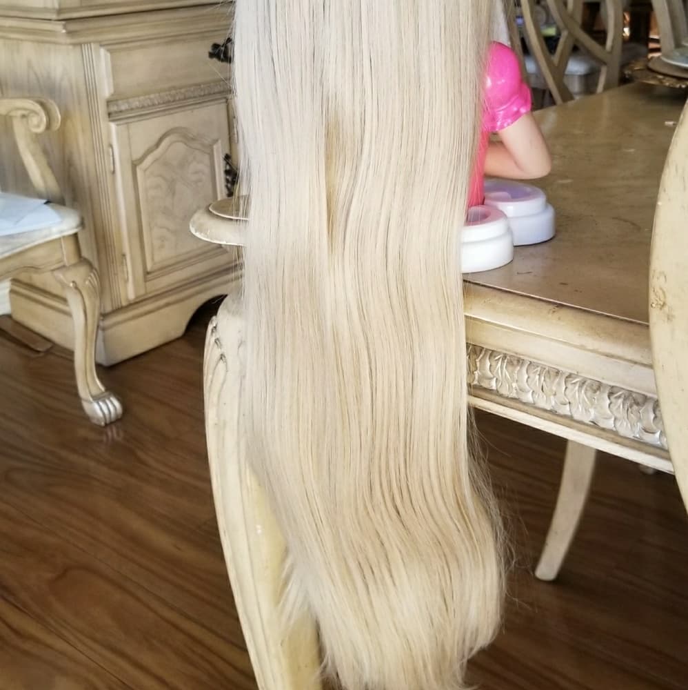 Ombre Blonde Beauty LaceFront Wig 22-26 inches!! - Thumbnail 4