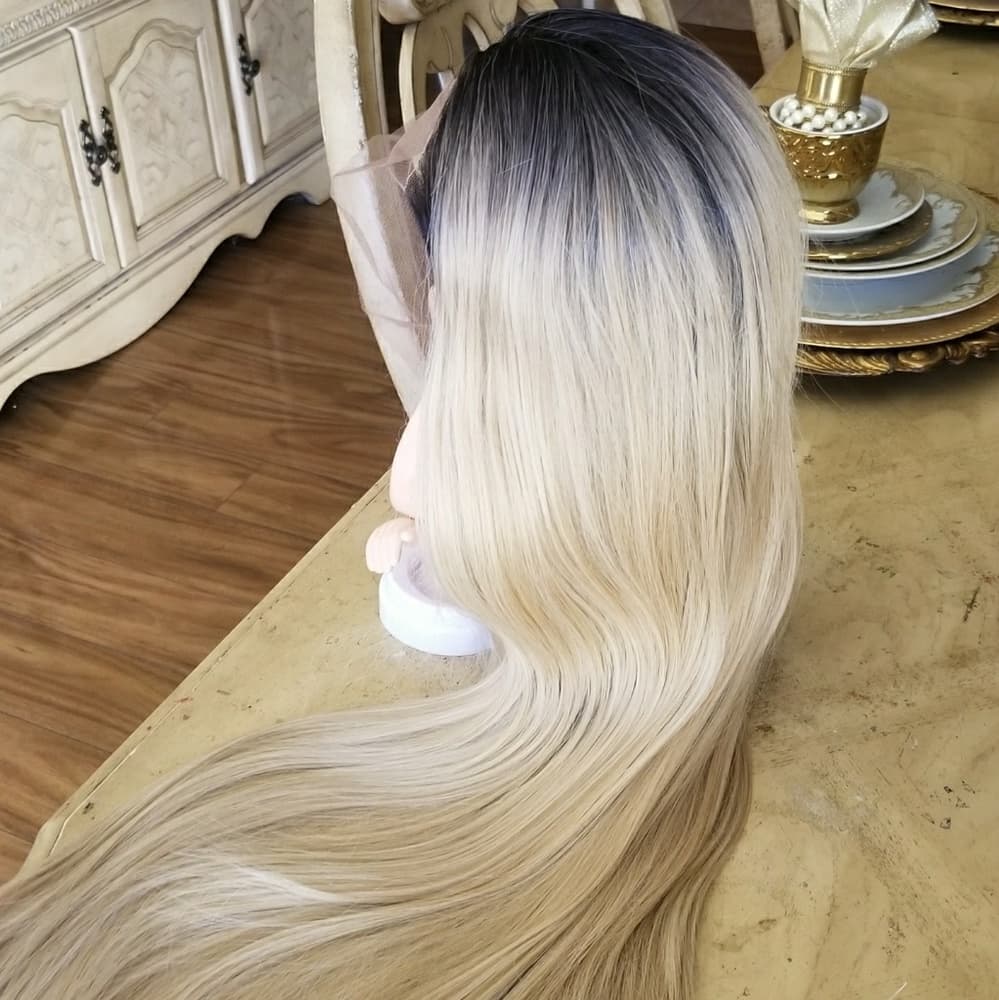 Ombre Blonde Beauty LaceFront Wig 22-26 inches!! - Thumbnail 3