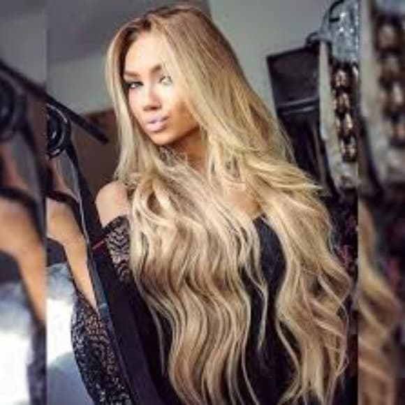 Blonde Beauty Lace Front Wig 22-26 inches!! - Thumbnail 9