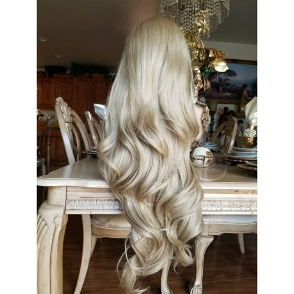Blonde Beauty Lace Front Wig 22-26 inches!! - Thumbnail 7