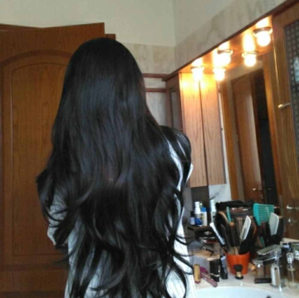 Black Wavy Beauty Lace Front Wig 24-28 inches!! - Thumbnail 6