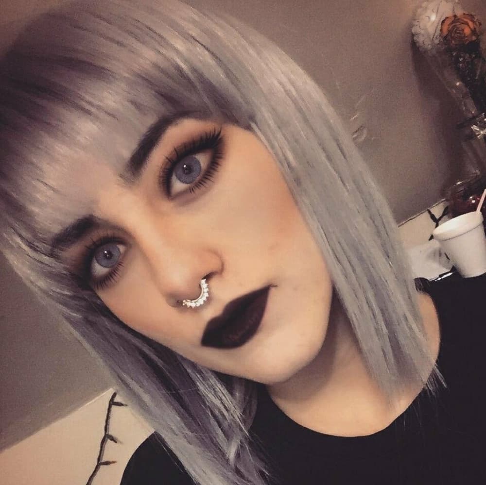 Gray Bob Beauty Wig - Thumbnail 2