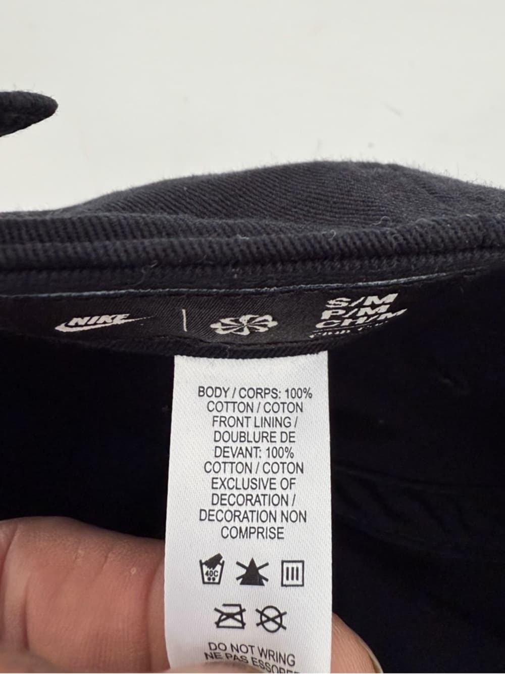 New Nike Club Adjustable Logo Baseball Cap Black White S/M Swoosh - Thumbnail 7