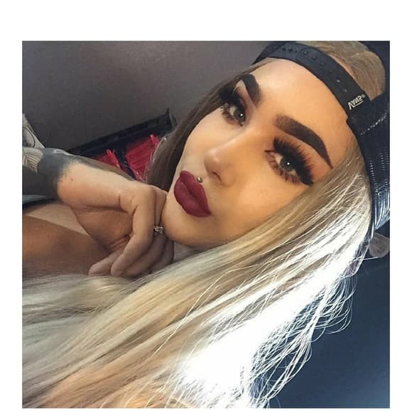 Ombre Blonde Lace Front Wig 22-26 inches!! - Thumbnail 5