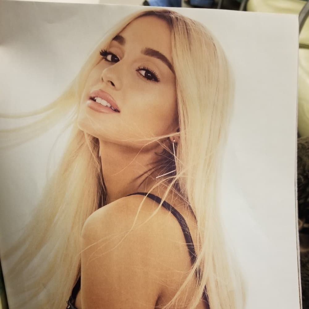 Ombre Blonde Lace Front Wig 22-26 inches!! - Thumbnail 3